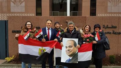 توافد المصريين للإدلاء بأصواتهم في ألمانيا (صور)