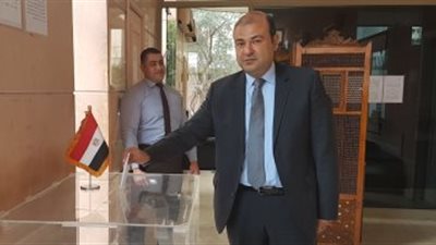 خالد حنفي يدلي بصوته في الانتخابات الرئاسية بسفارة مصر في بيروت