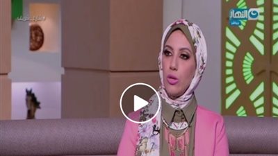 بالفيديو.. مصممة إكسسوارات تطلق تصميمات جديدة لدعم محاربات السرطان