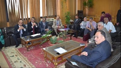 محافظ الإسماعيلية يستقبل وفد ممثلي مركز معلومات مجلس الوزراء