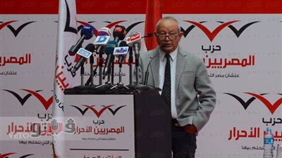 ساويرس يدعو عصام خليل لإغلاق صفحة الخلافات