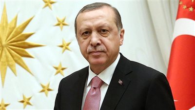أردوغان يغادر إلى قطر في ختام جولته الخليجية