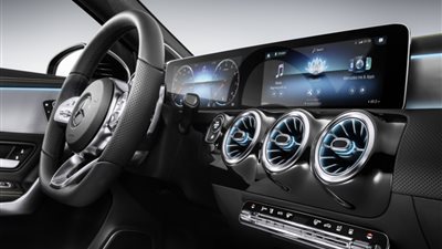 مرسيدس تعرض مميزات نظام تقنية الذكاء الصناعي MBUX