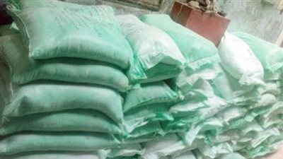 ضبط طن ونصف دقيق مدعم قبل استخدامه كعلف للماشية في بورسعيد