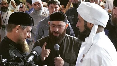 الرئيس الشيشاني يمنح الحبيب علي الجفري «وسام الشهيد»