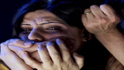 اختطاف فتاة من موقف بنها واغتصابها تحت تهديد السلاح