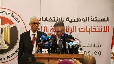 الوطنية للانتخابات تتابع تصويت المصريين بالخارج.. إقبال كثيف في أول الأيام.. يحق التصويت لمزدوجي الجنسية والإقامة ليست شرطا.. المشاركة بقطر وتركيا تسير بشكل طبيعي.. وإجراءات لمنع تكرار التصويت