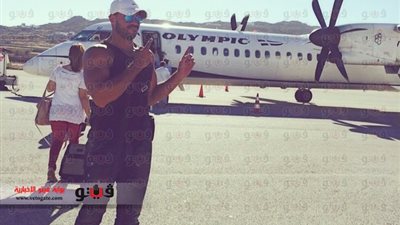 خالد سليم يسافر إلى اليونان