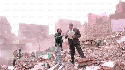 بالصور..نائب محافظ القاهرة يتفقد إخلاء الأماكن الخطرة بمنشأة ناصر