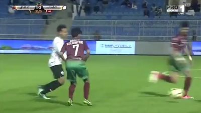 الاتفاق يخسر أمام الشباب.. والشيخ يهدر في الدقائق الأخيرة (فيديو)