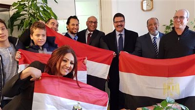 المصريون في جنيف يتوافدون على صناديق الاقتراع (صور )