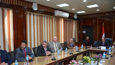 محافظ الدقهلية يلتقي باستشاري العربية للتصنيع لبحث «توريل بارك»