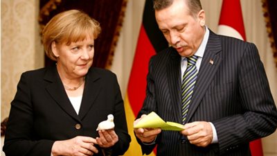 مجلة بريطانية تتعهد بنشر قصائد «وقحة» ضد أردوغان