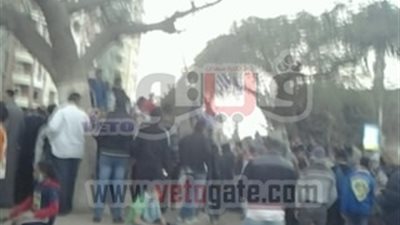 المتظاهرون يُحاولون اقتحام ديوان محافظة الشرقية