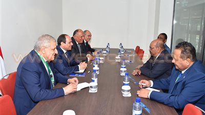 تفاصيل مشاركة مستشار «السيسي» في قمة طوكيو الدولية لتنمية أفريقيا.. «محلب» يبحث مع نائب الرئيس السوداني زيادة التعاون.. اليابان تعلن دعم القارة السمراء بـ30 مليار دولار.. «آبي