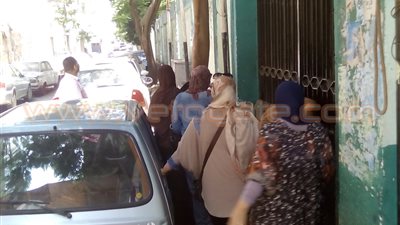 فرحة أولياء أمور الطلاب بسبب سهولة امتحان اللغة الأجنبية الثانية