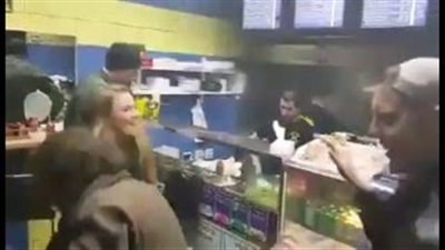 بالفيديو.. أجانب يرقصون على أغنية شعبية مصرية في السويد