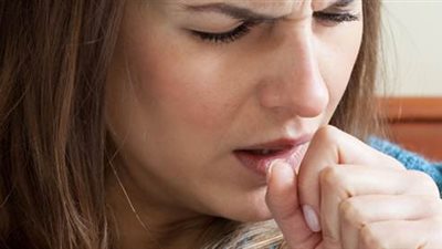 6 أسباب طبية للإصابة بالسعال الجاف أثناء الحمل