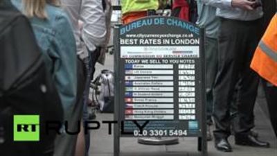بالفيديو.. طوابير وسط لندن لاستبدال الإسترليني بـ«اليورو»