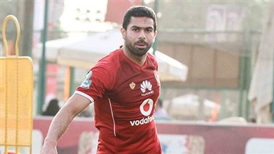أحمد فتحي يتقدم للأهلي بالهدف الأول في شباك الرجاء