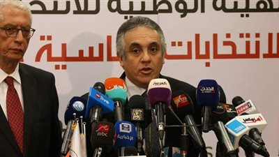 «الوطنية للانتخابات» تنفي مد تصويت اليوم الأول للمصريين بالخارج