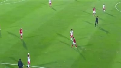 «30 دقيقة».. الأهلي يتقدم بثنائية أمام الرجاء