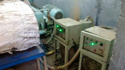 بالصور.. ضبط 15 مصنعا غير مرخص في شبرا الخيمة