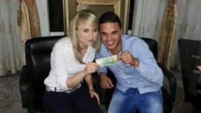 شاهد.. شاب مغربي يتزوج بحسناء روسية بـ5 دولارات بعد رفض بنت خالته لفقره