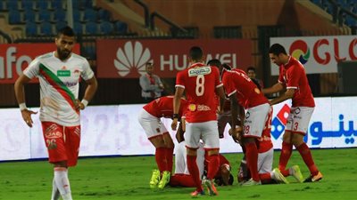 «75 دقيقة».. الأهلي يتقدم أمام الرجاء 4 / 1