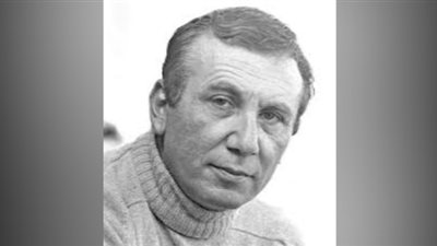 «نزار قباني» يحتفل بميلاد عبد الناصر بعد رحيله