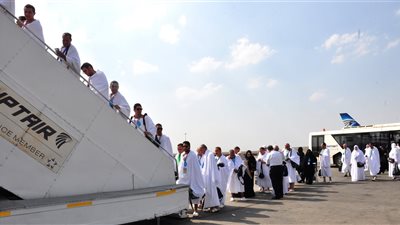 مصر للطيران تنهي استعداداتها لعمرة رجب وشعبان.. طرح سعة مقعدية تصل إلى 156 ألف راكب خلال الموسم.. انطلاق أولى الرحلات 1 أبريل.. ورئيس الشركة: نعمل على راحة المعتمرين.. وجسر جوي إلى مطارات جدة والمدينة