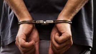 تفاصيل ضبط موظف متلبسا بطلب رشوة مالية في سوهاج