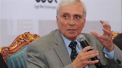 علوبة: توقعات بخفض الفائدة 3 % خلال 2018