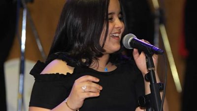 نجمة «ذا فويس كيدز» تحيي حفلا غنائيا بسموحة (صور)