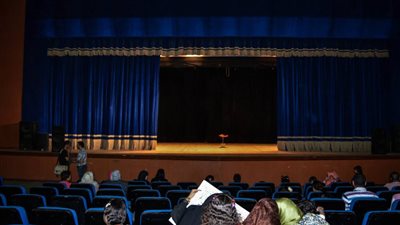 مسرح برج العرب خارج الخدمة