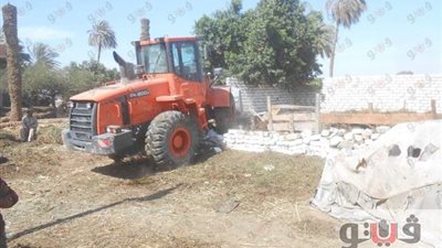 بالصور.. إزالة تعديات على 576 فدانًا و4 الأف متر أراضي دولة ببني سويف