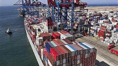 تداول 63 ألف طن بضائع بميناءي السويس ونويبع خلال فبراير