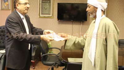 شريف حبيب يصرف 20 ألف جنيه لأسرتي شهيدين في بني سويف