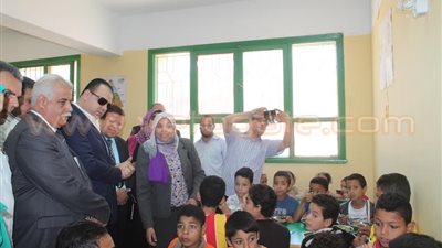 بالفيديو.. افتتاح أول فصل تعليمي للأطفال بلا مأوى في الفيوم