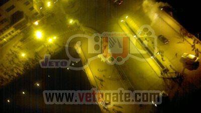 بالصور.. اشتباكات بين المتظاهرين والأمن أمام مبنى محافظة الشرقية