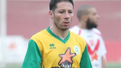 وفاة مهاجم منتخب الجزائر