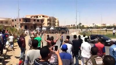 روشتة خبراء القانون للتخلص من انتهاكات الشرطة.. «عامر» يطالب بتحديد حالات حمل السلاح.. «خليل» يتهم وزير الداخلية بالتقاعس عن دوره.. و«عبد النبي»: تفعيل تعديلات قانون الشر