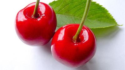 البطيخ والكريز والمشروم.. تحميك من أضرار الشمس