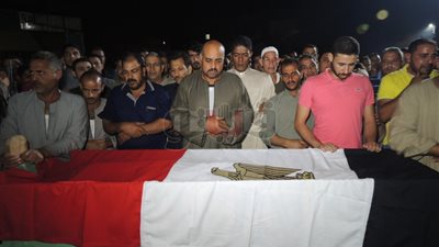 بالصور.. المنوفية تودع شهيدها الثاني في الهجوم على بنك بالعريش