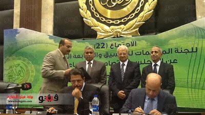 وزير الاتصالات: 