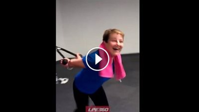 بالفيديو.. امرأة تتعرض لموقف محرج في «الجيم»