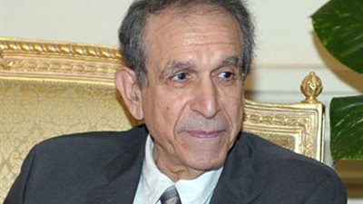 حسام عيسى يلتقى أمين المجلس القومي لرعاية أسر الشهداء