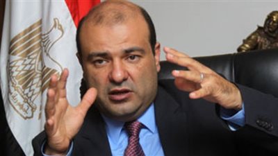 وزير التموين: الاكتفاء الذاتي من القمح خلال ثلاث سنوات.. وخبراء: أمر مستحيل.. صيام: التصريحات لا تمت للواقع بشيء.. جاد: نستورد نصف المخزون سنويًّا.. ونور الدين: ضخ تقاوي عالية الجودة لتخفيف الاستيراد