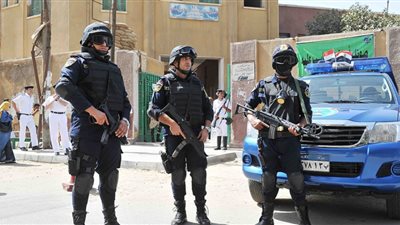 «الداخلية»: الماراثون الانتخابي في حماية 180 ألف شرطي.. العمليات الخاصة تؤمِّن المنشآت ومجموعات قتالية للطوارئ.. ضربات استباقية لمحاصرة العناصر الإرهابية.. والحيادية شعار أفراد الأمن