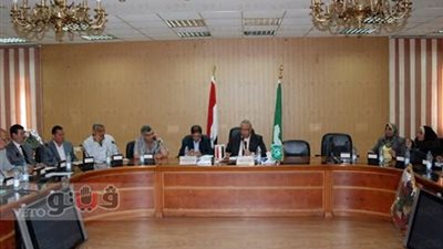 بالفيديو والصور.. محافظ الشرقية يستمع لمشكلات المواطنين